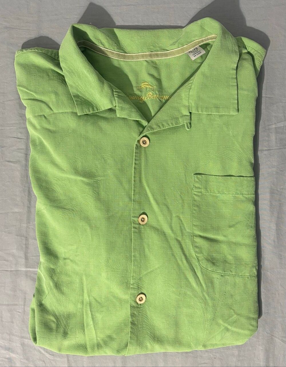 Tommy Bahama Mens XL 100% Silk Hawaiian Camp Shirt Green Leaf Textured